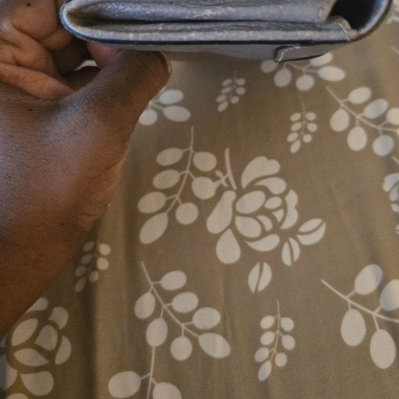 Chloe Gray Leather Wallet - Picture 3 of 15